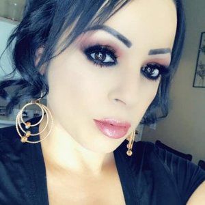 Meet your Posher, Karina